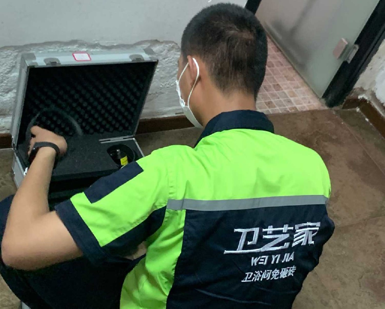 中山附近防水补漏师傅电话号码，24小时上门维修服务